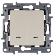 Legrand Etika Слоновая кость Переключатель 2-кл с подсветкой