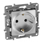 Legrand Etika Алюминий Розетка с/з со шторками, винтовые клеммы