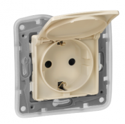 Legrand Etika Слоновая кость Розетка с/з со шторками с крышкой IP44