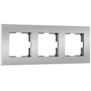 Рамка
Slab,  3 поста,   цвет - серебряный матовый,  пластмасса