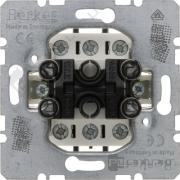 Выключатель
R.1,  R.3,  R.8,  K.1,  K.5,  Q.1,  Q.3,  Q.7,  S.1,  B.3,  B.7,  трехклавишный,  без подсветки