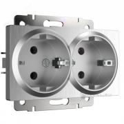 Розетка
Alumax,  Slab,  Senso,  Baguette,  Acrylic,  Platinum,  Elite,  Snabb,  Stream,  Flock,  Stark,  Fiore,  Favorit,  Diamant,  Aluminium,  Antik,  Metallic,  без шторок,  с заземлением,  двойная,  винтовые клеммы,   цвет - серебряный рифленый