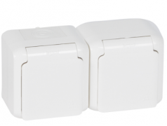 Legrand Quteo Белый Белый Розетка 2-ая с/з с крышкой со шторками открытой установки IP54 винтовые клеммы