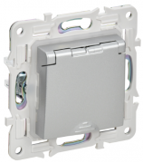 IEK Skandy Серебряный Розетка с/з с крышкой со шторками IP44, винтовой зажим